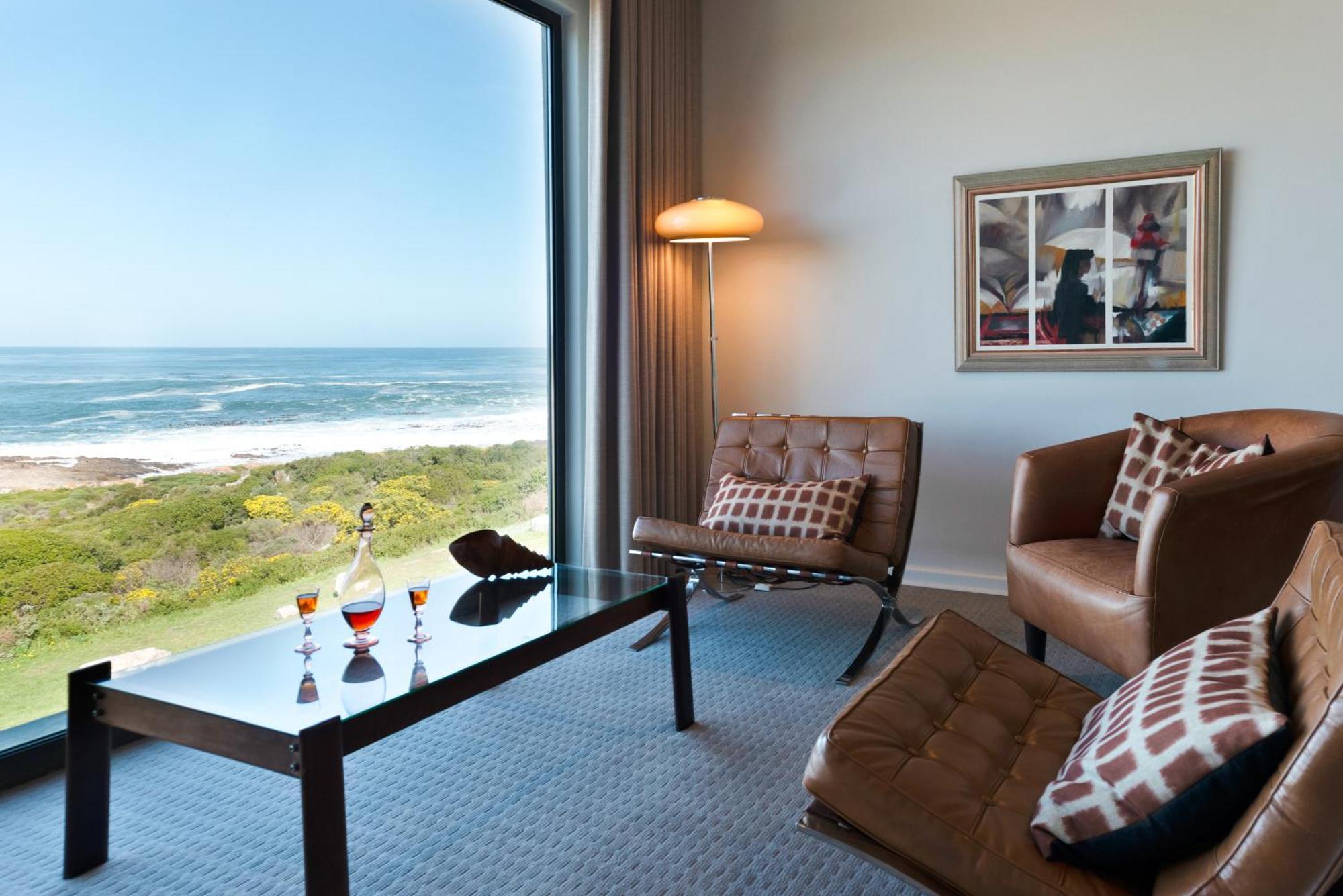 Schulphoek Seafront House Hermanus Eksteriør billede A room at the Oyster Box