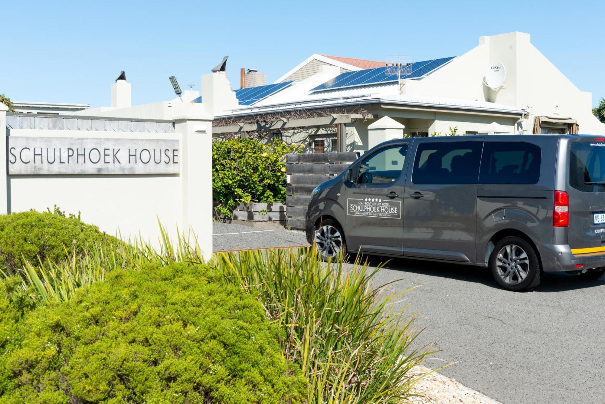 Schulphoek Seafront House Hermanus Eksteriør billede Entrance to the hospice