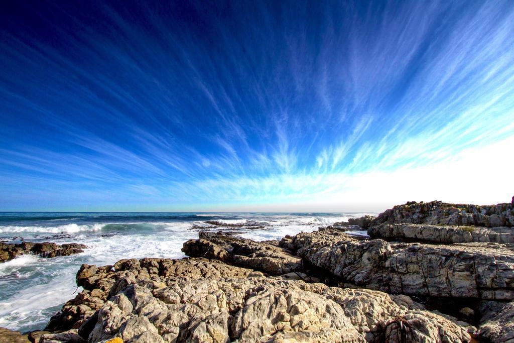 Schulphoek Seafront House Hermanus Eksteriør billede The coast of the Gulf of Baraka