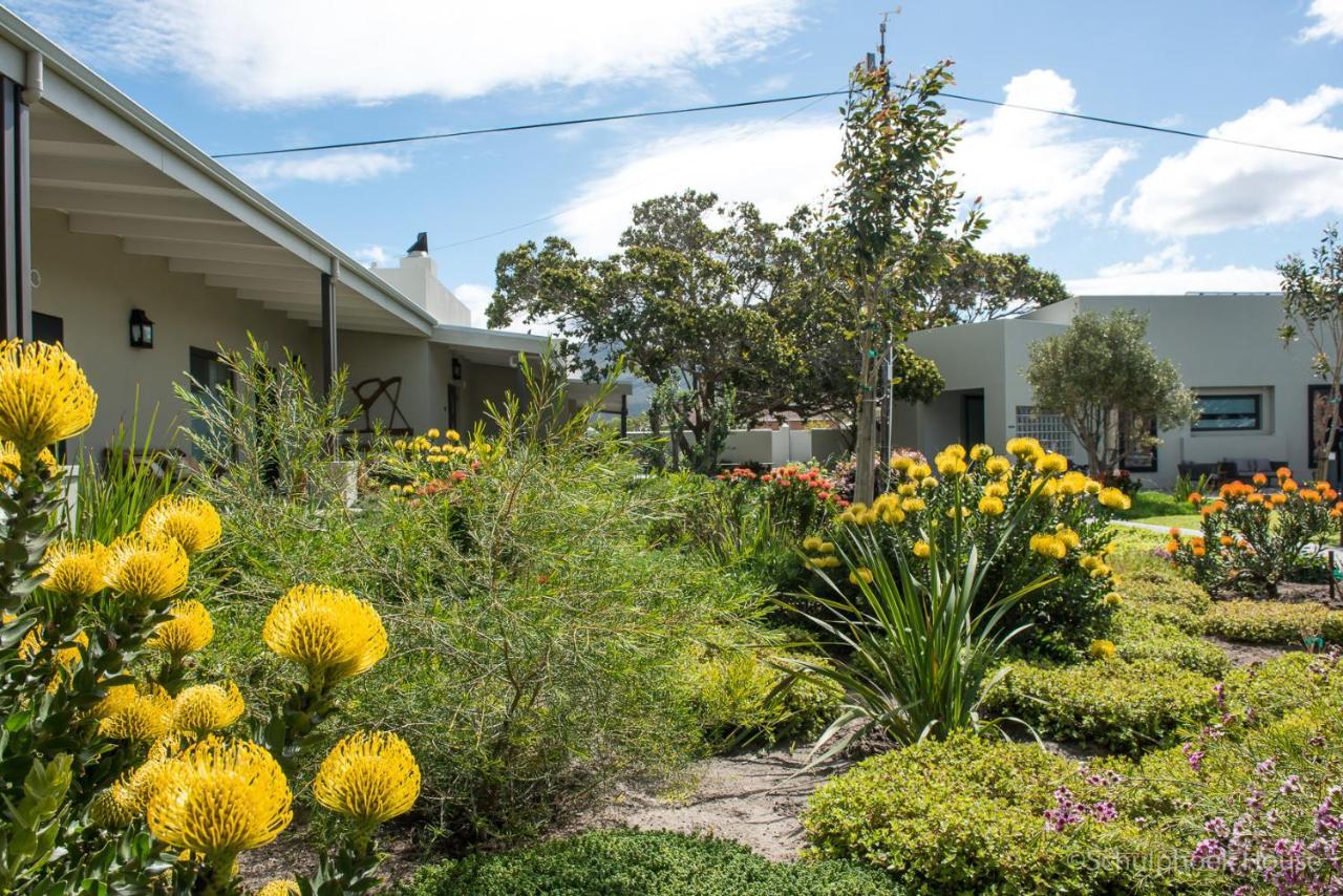 Schulphoek Seafront House Hermanus Eksteriør billede The gardens at the National Centre for Palliative Care